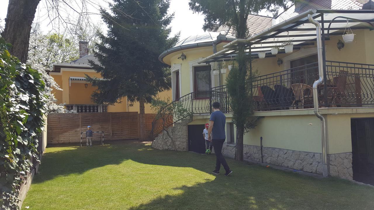 Palma Villa In City Park Budapest - Semi Suteren Buitenkant foto